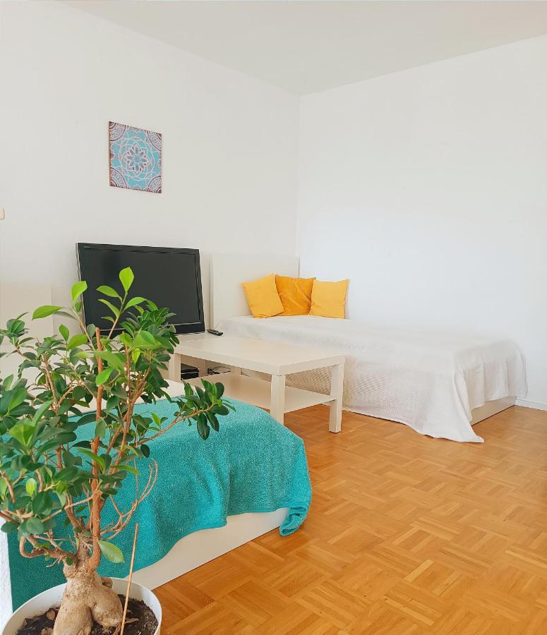 Sonniges 2-Zimmer-Gartenapartment Bietigheim-Bissingen Exterior foto
